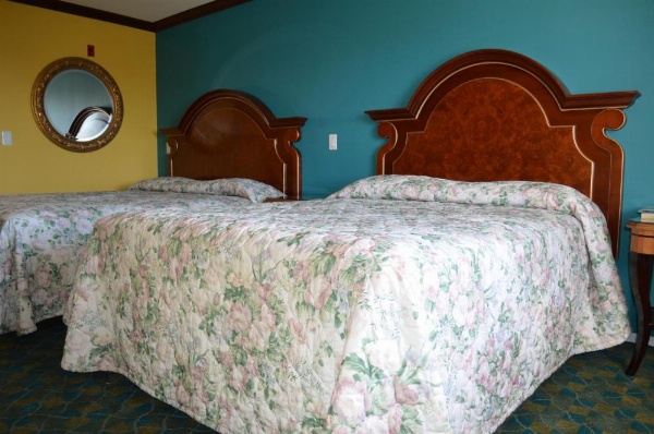 Cloud 9 Inn LAX image 11